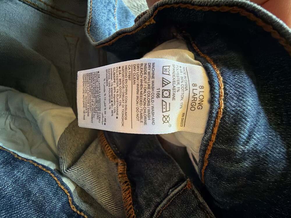 Old Navy Skinny Jeans Dark Wash Women Size 8 Long - Picture 4 of 4